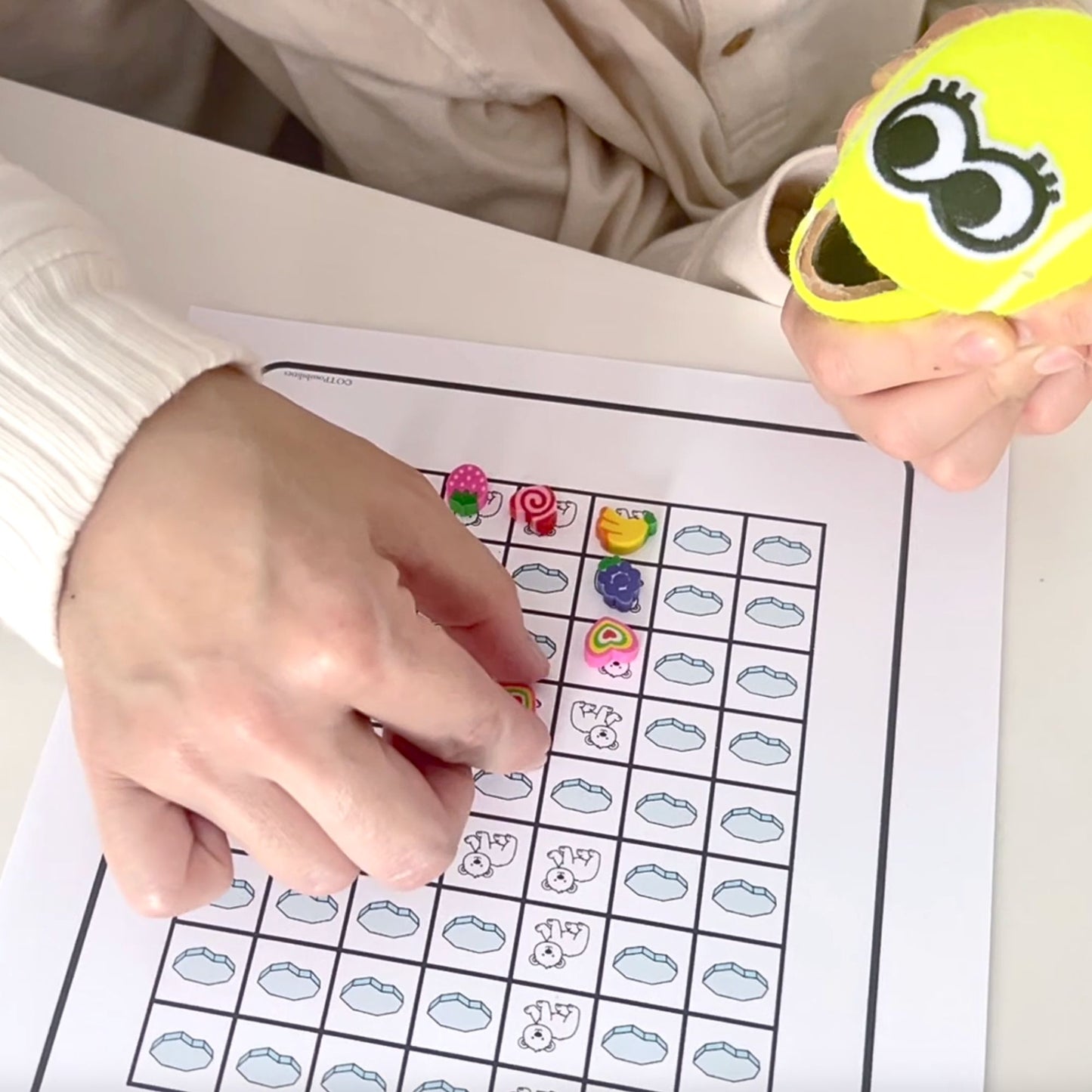 LITTLE HANDS WORKOUT CLUB